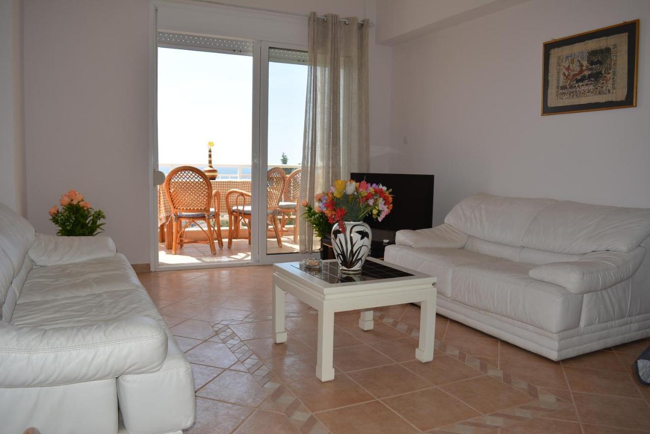 Panos Apartments Геракини Екстериор снимка