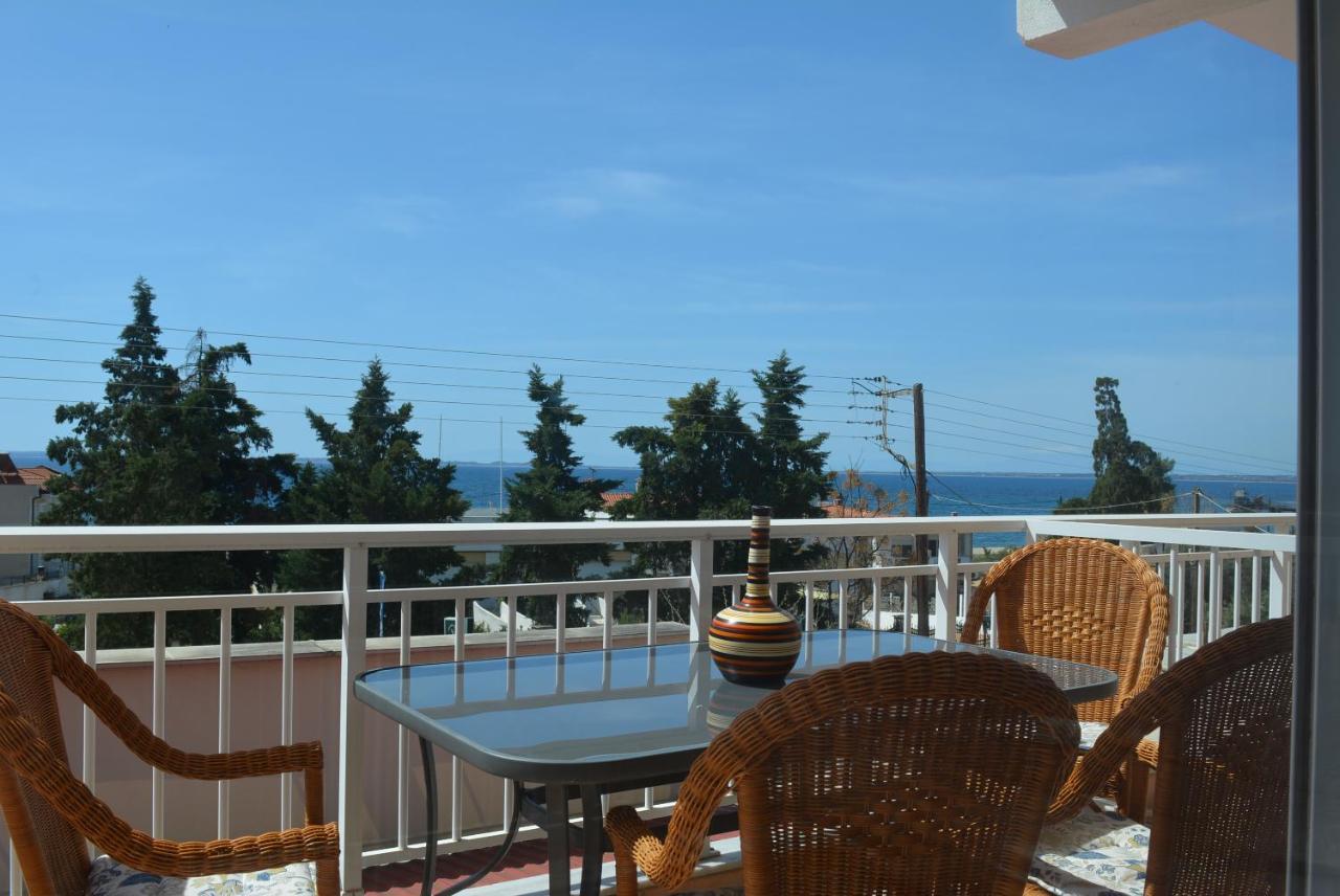Panos Apartments Геракини Екстериор снимка