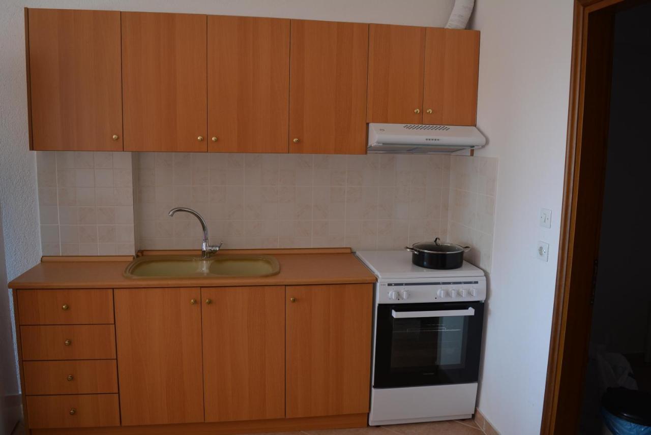 Panos Apartments Геракини Екстериор снимка